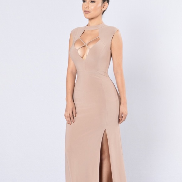 Heir to the throne dress - Picture 2 of 2